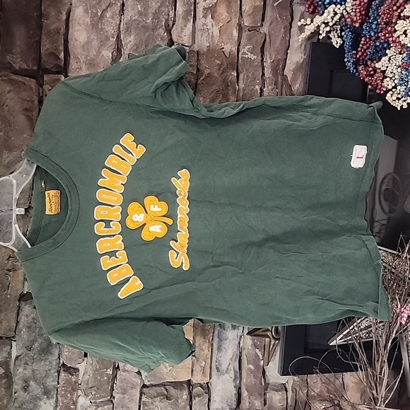 Abercrombie & Fitch Other - Vintage Abercrombie Shamrock Tee sz L